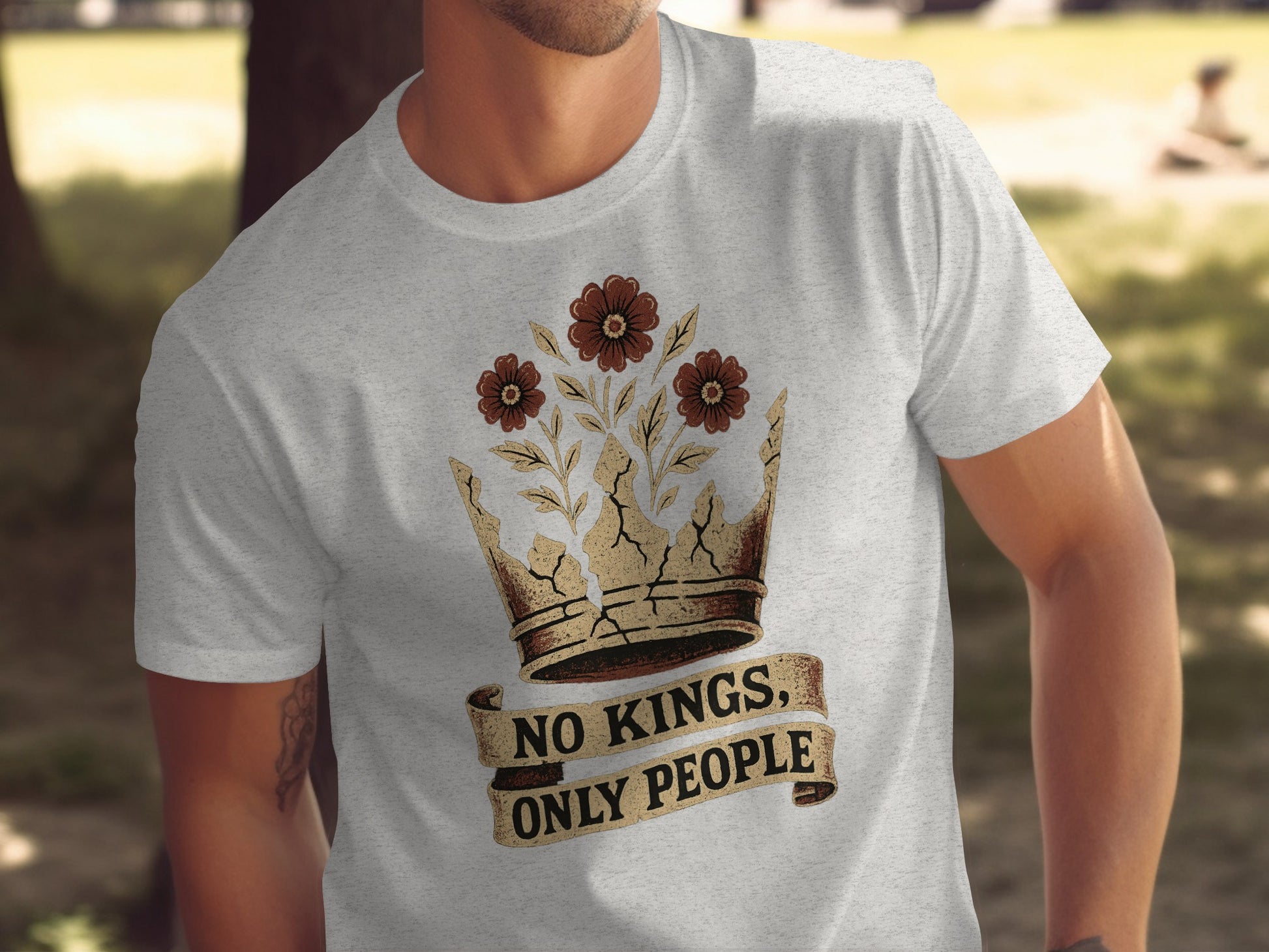 No Kings Only People Crown Design T-Shirt product