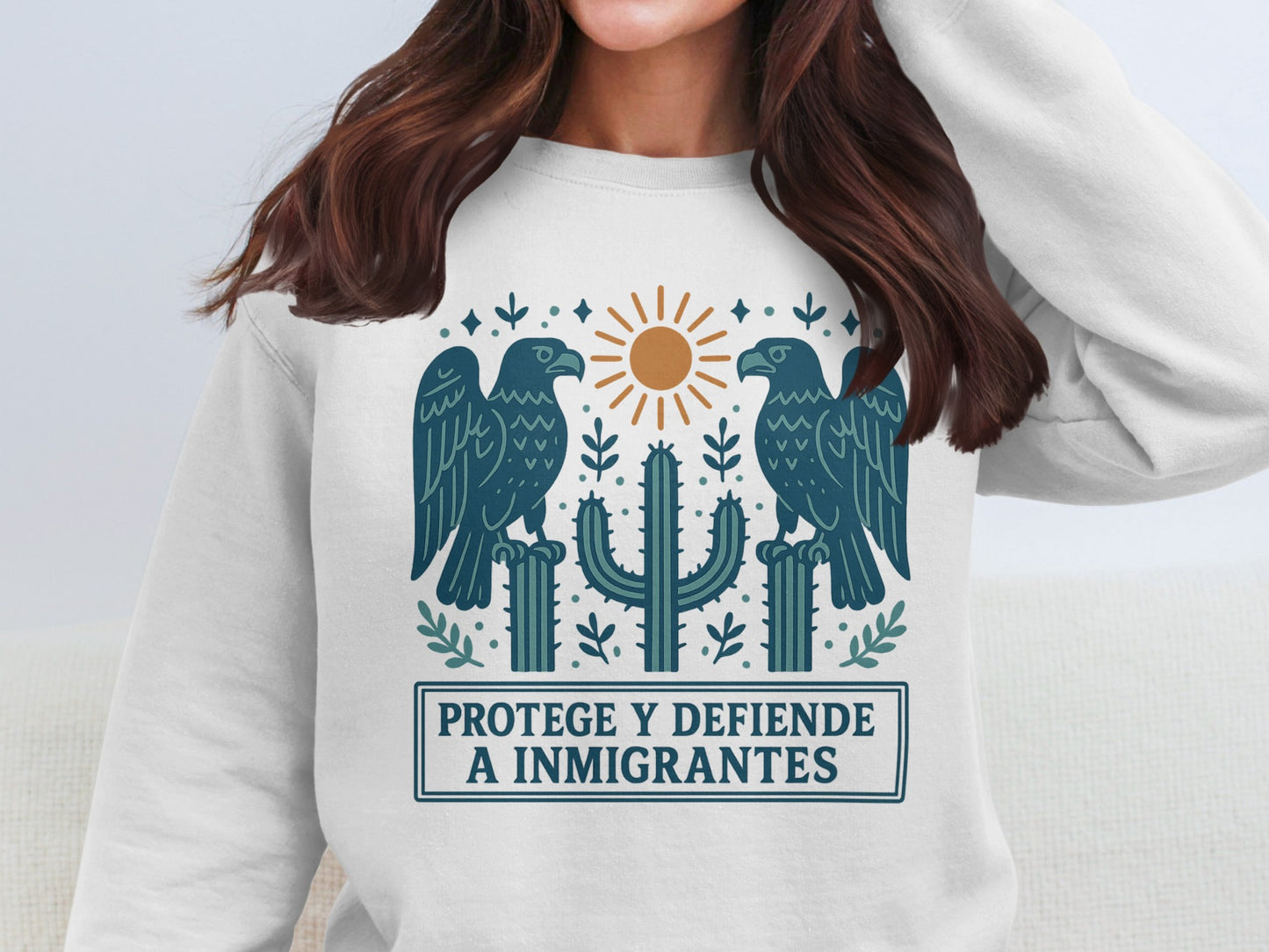 Protege Y Defiende A Inmigrantes Sweatshirt product