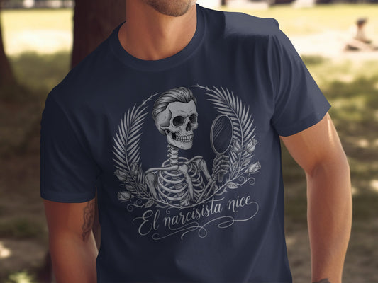 El Narcisista Nice Skeleton Illustration T-Shirt