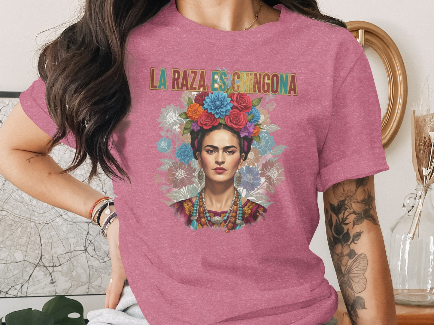 La Raza Es Chingona Floral Artwork Stylish T-shirt