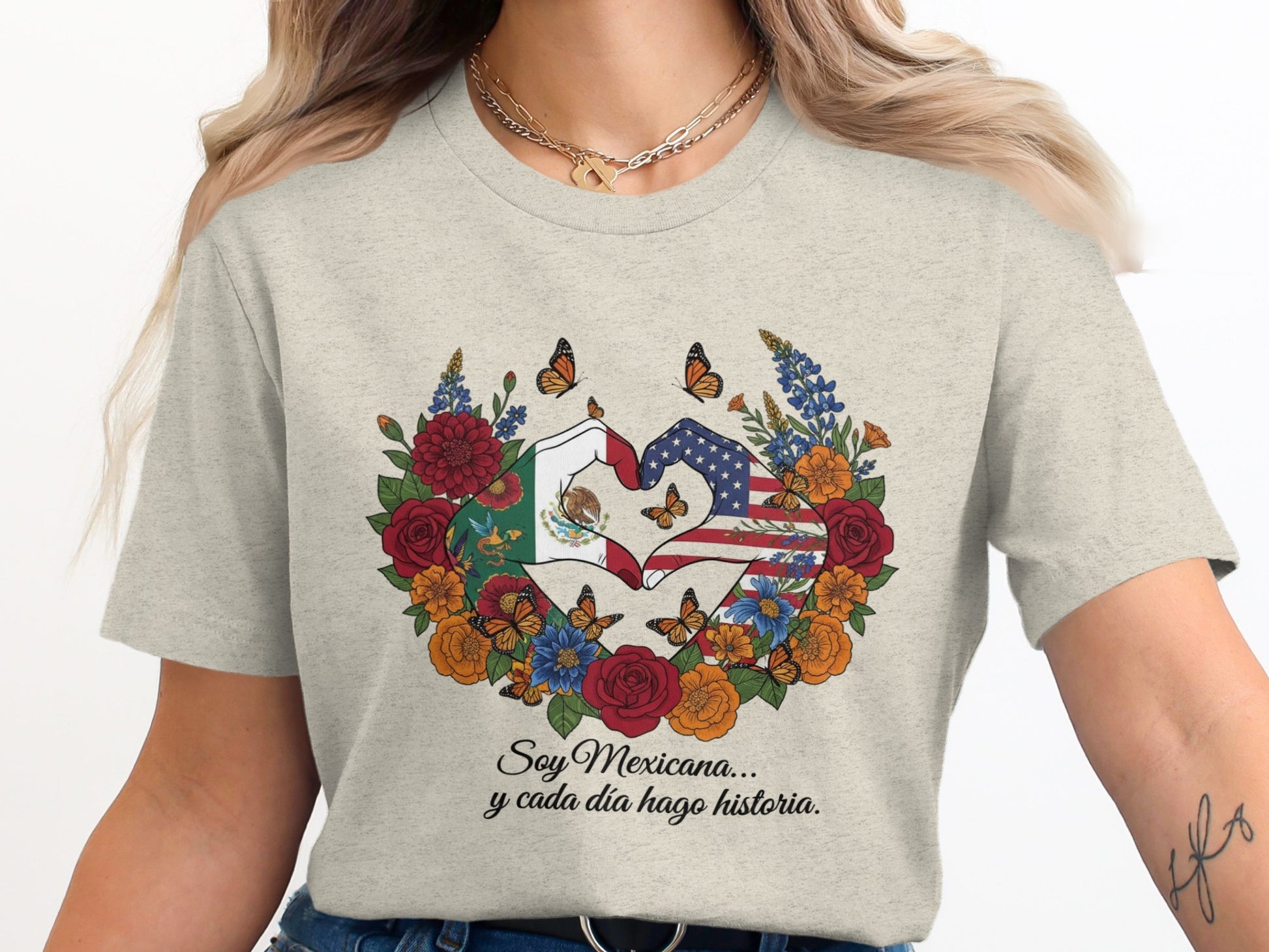 Soy Mexicana Graphic T-Shirt with Heart Design product type
