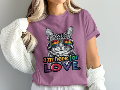 I'm Here For Love Cat Graphic T-Shirt product type