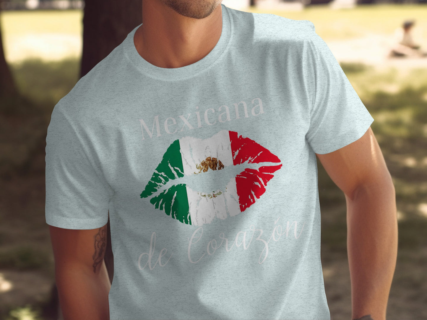 Mexicana de Corazon Lip Print T-shirt product