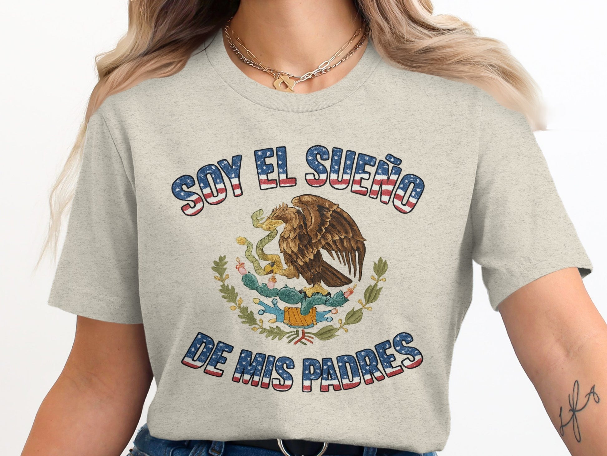 Soy El Sueño De Mis Padres Graphic Tee Shirt Product