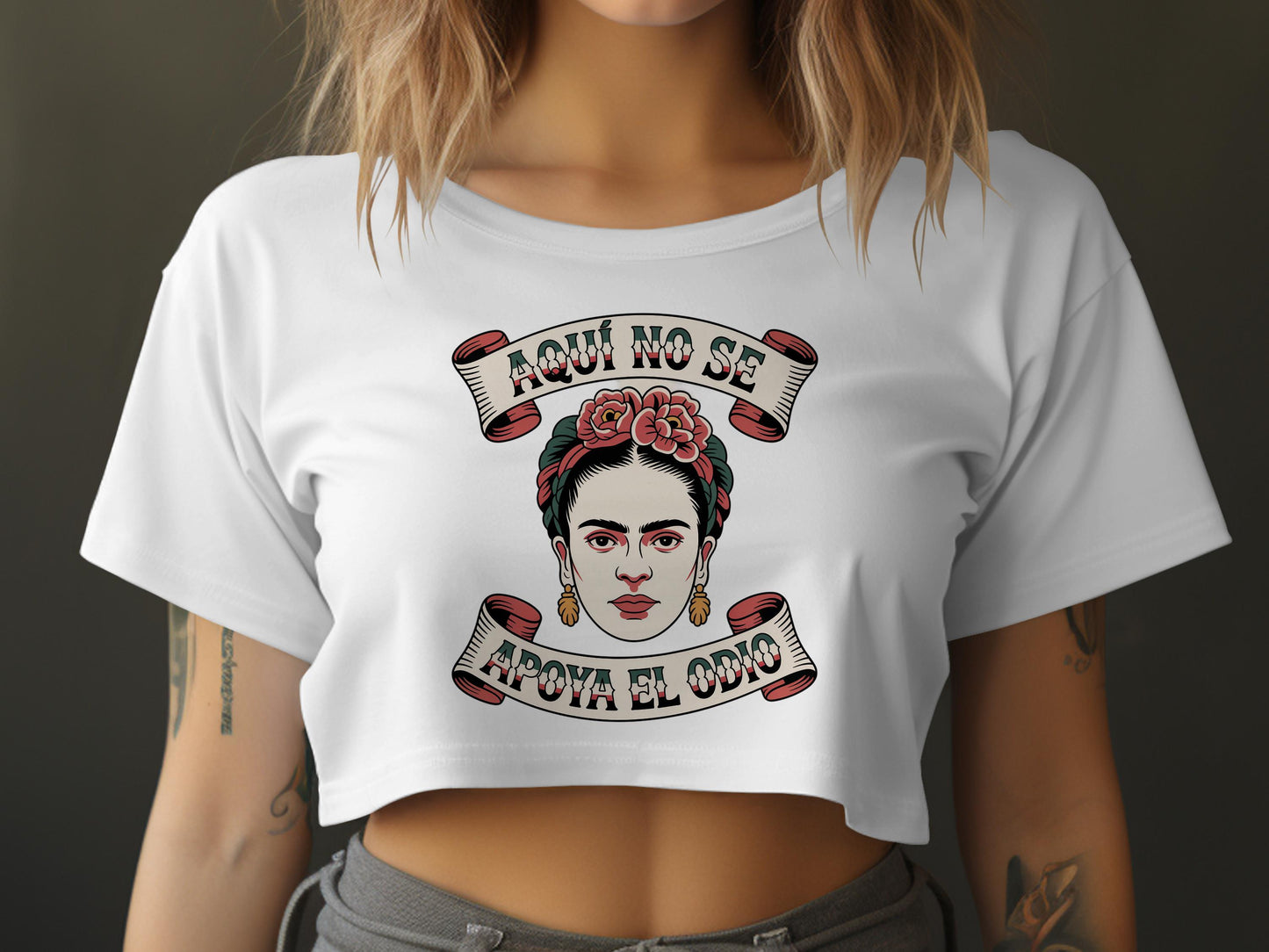 Aqui No se Apoya el Odio Graphic Crop Top 제품Type