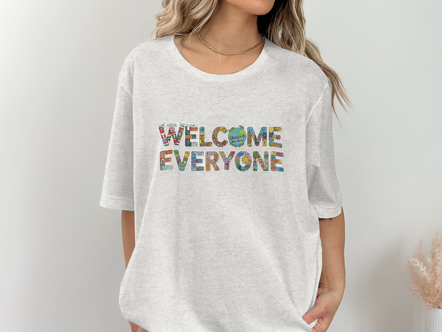 Welcome Everyone Printed Design T-shirt