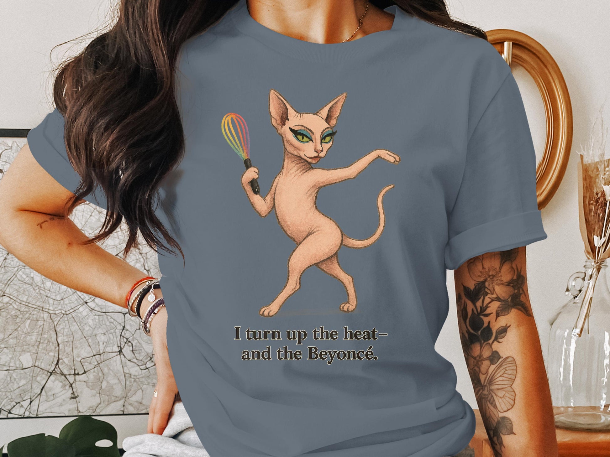 I turn up the heat and the Beyoncé cat shirt product type