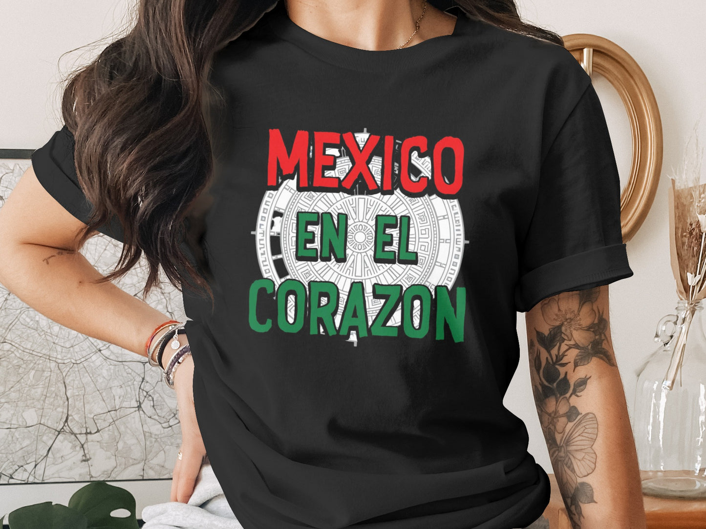 Mexico En El Corazon Graphic T-Shirt product