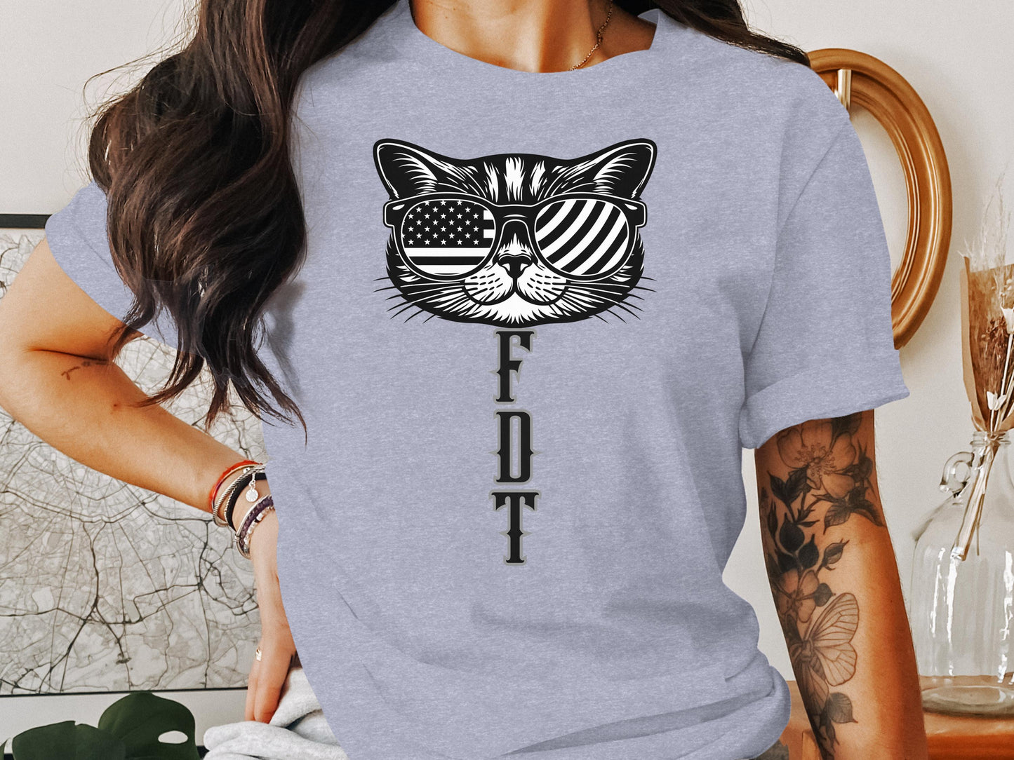 Patriotic Cat Graphic Print Trendy Casual T-Shirt product