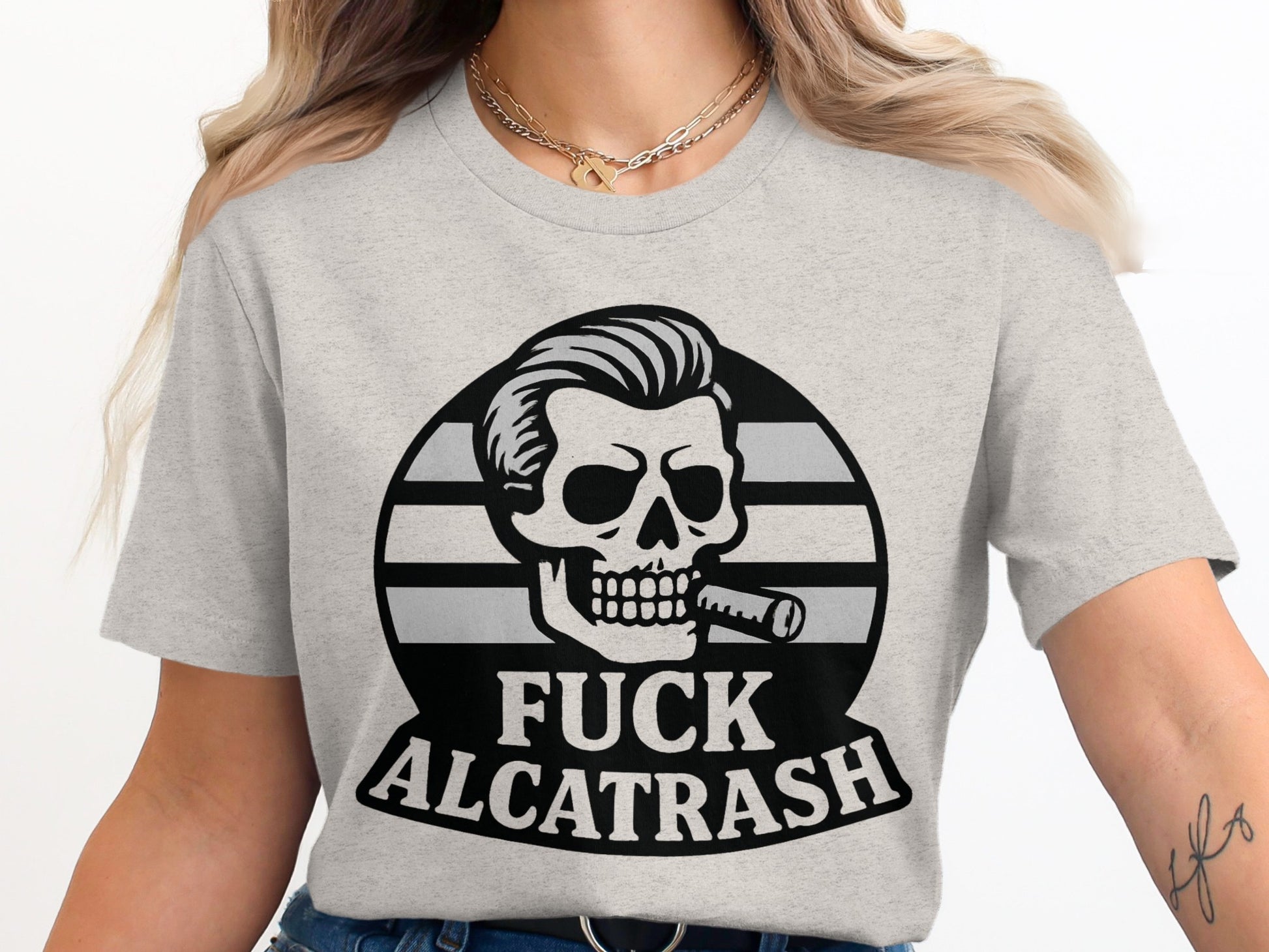 Vintage Skull Design Fuck Alcatrash Graphic T-Shirt