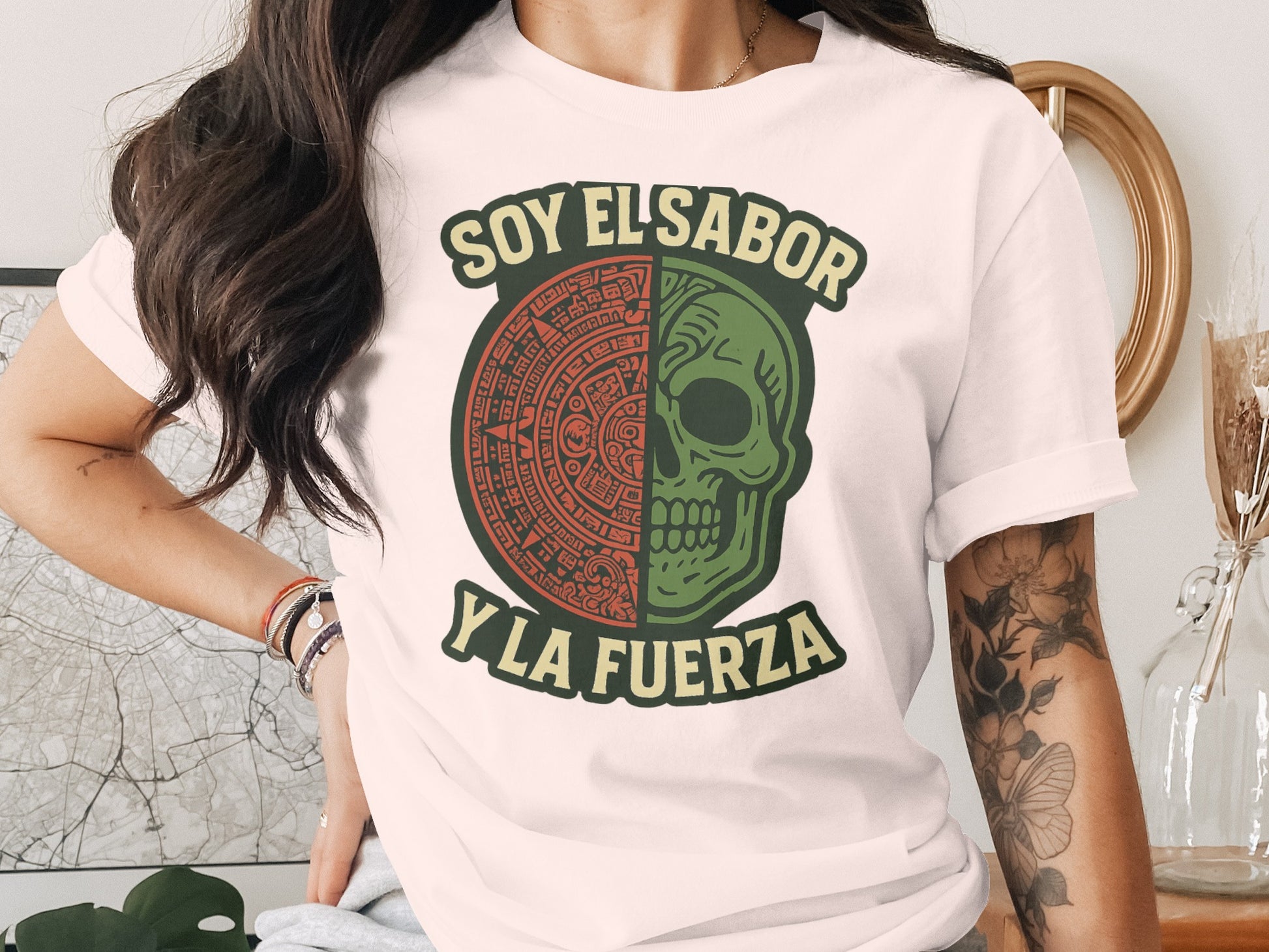 Soy El Sabor Y La Fuerza Graphic T-shirt product type