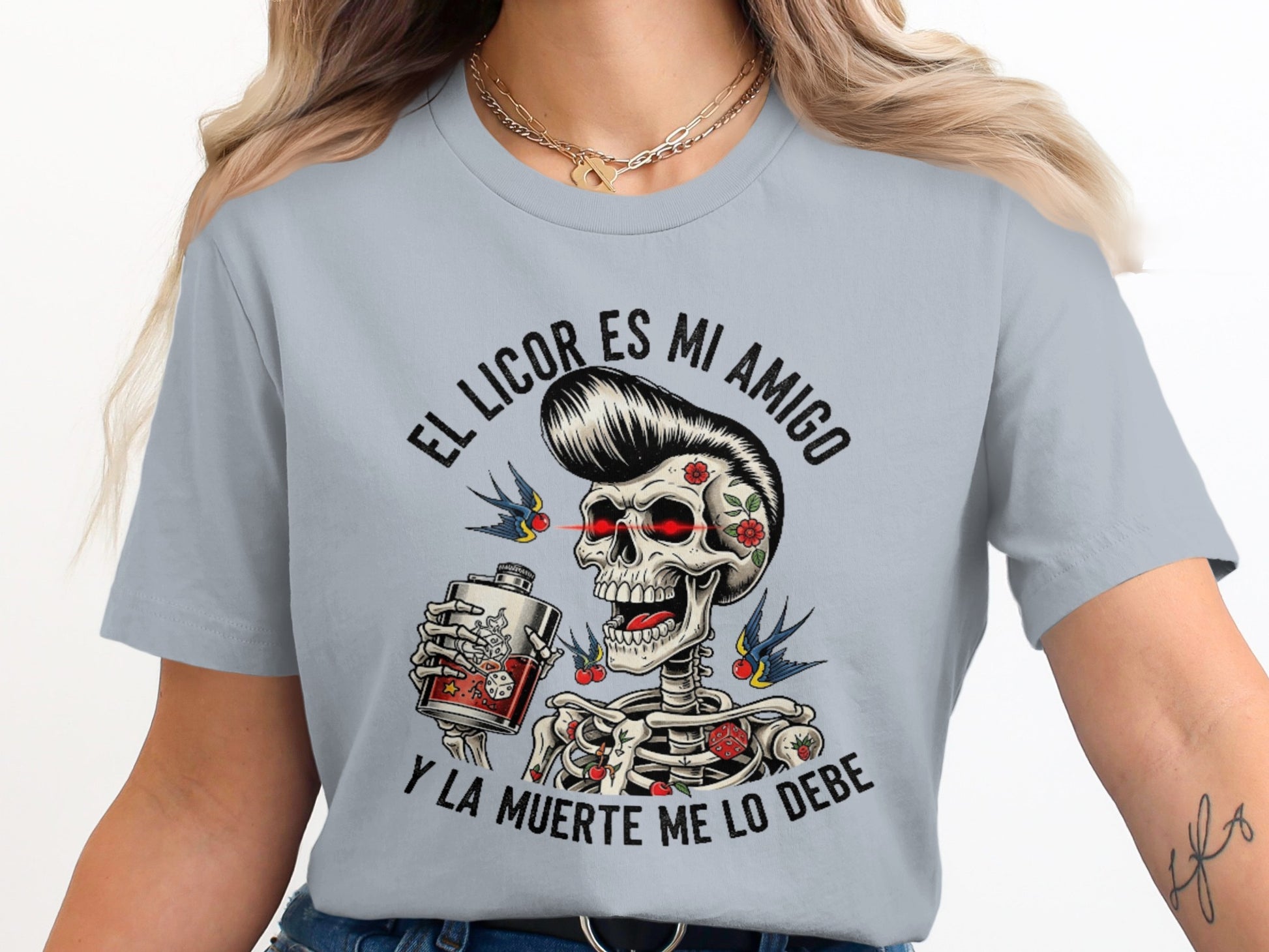 El Licor Es Mi Amigo Graphic T-Shirt product