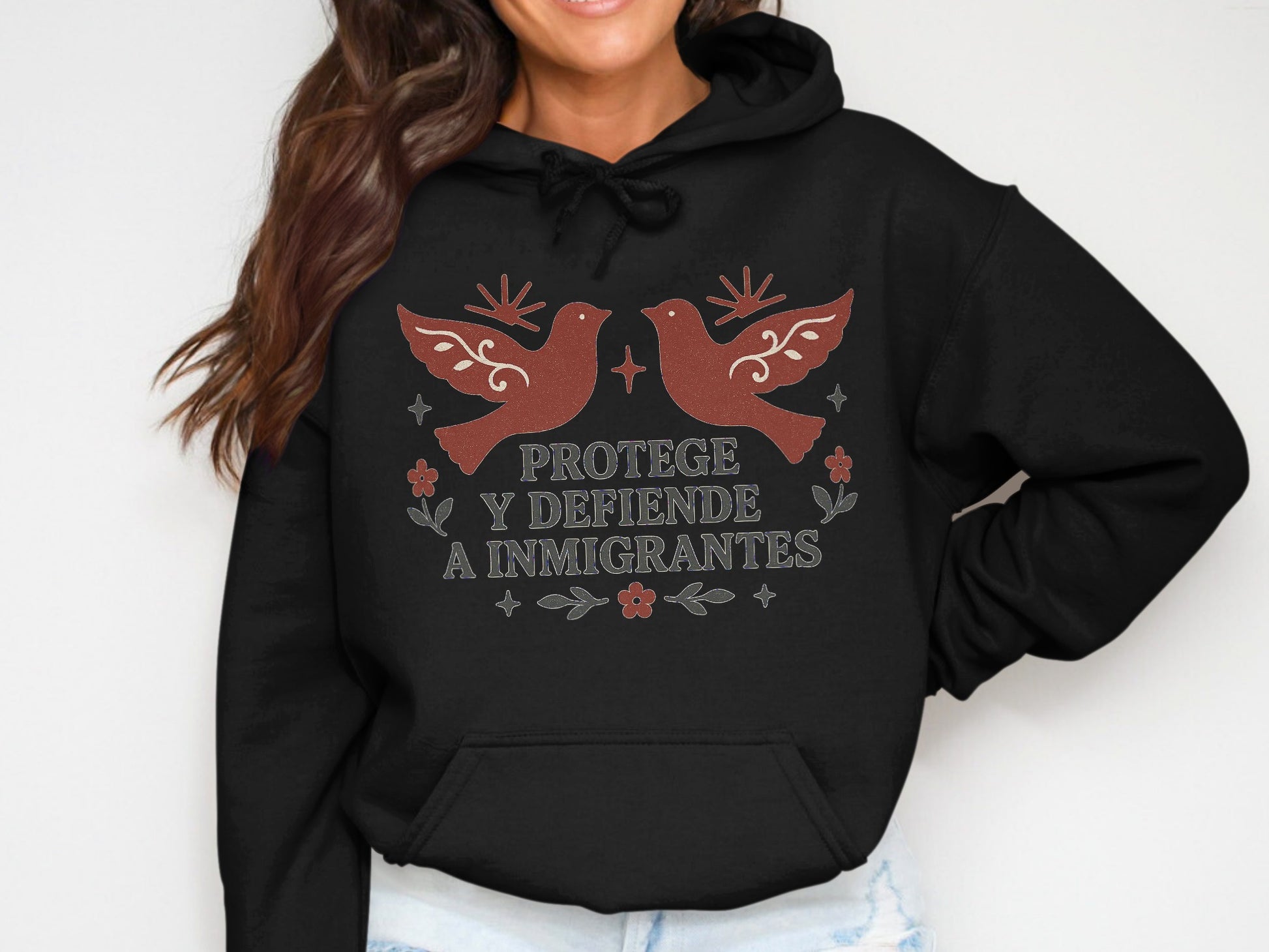 Protege y Defiende a Inmigrantes Hoodie product type