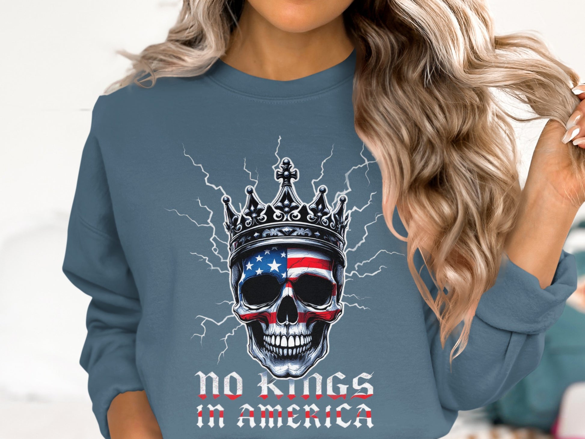 No Kings in America Skull Patriotic Sweatshirt