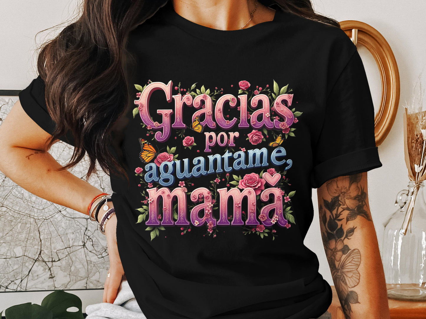 Gracias Por Aguantarme Mamá Graphic T-Shirt product type