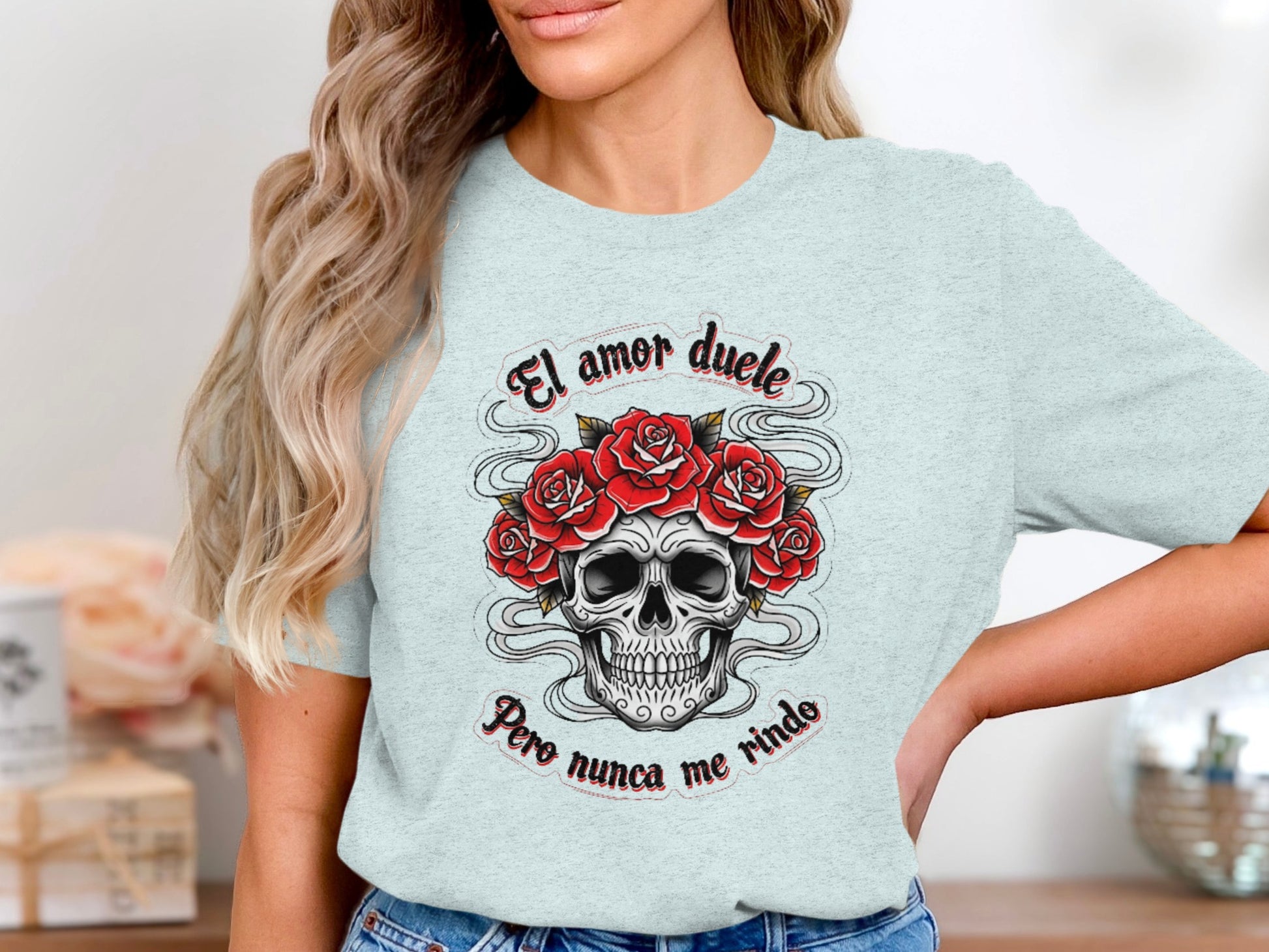 El Amor Duele Pero Nunca Me Rindo T-shirt product type
