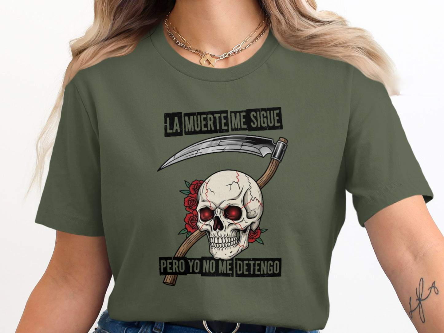 La Muerte Me Sigue Pero Yo No Me Detengo shirt product