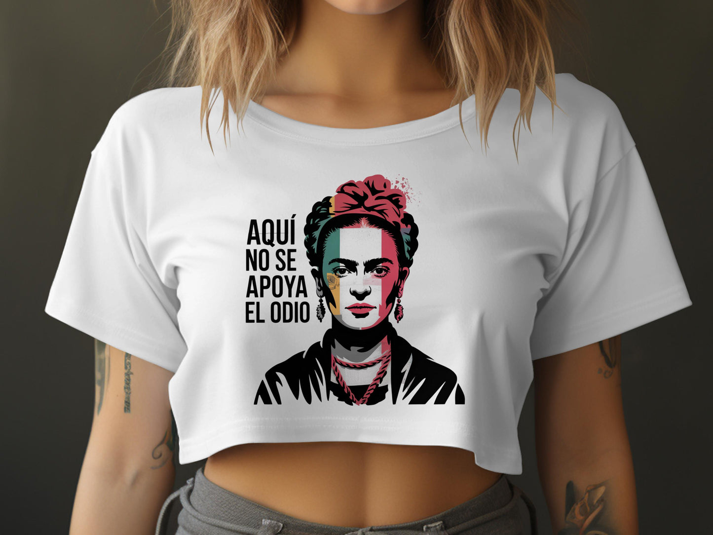 Aquí No Se Apoya El Odio Graphic Tee product
