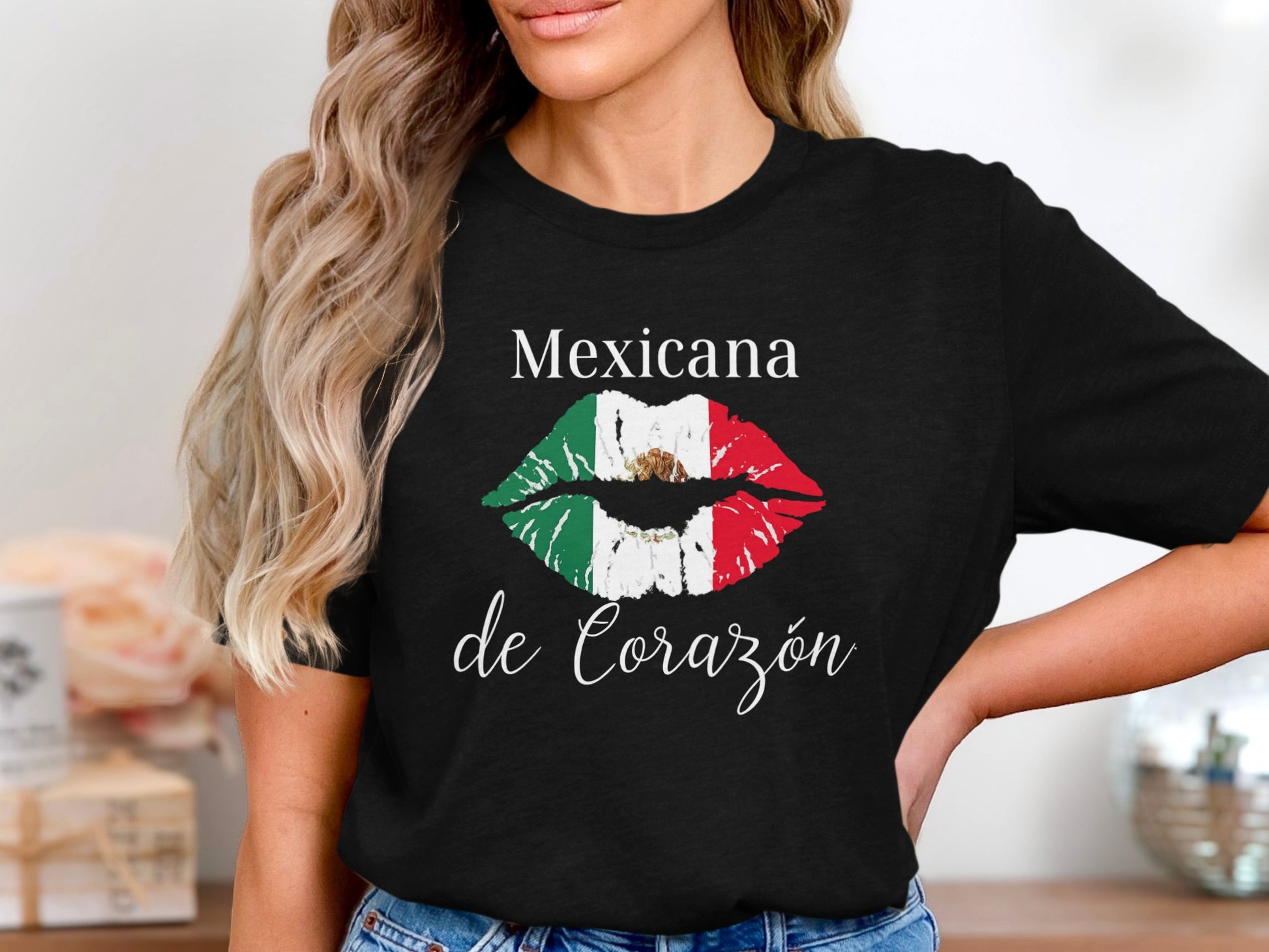 Mexicana de Corazón Festive Graphic T-shirt