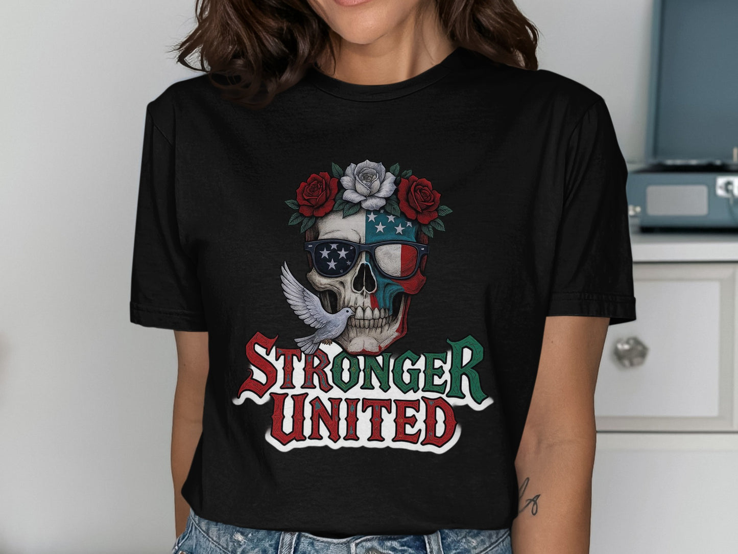 Stronger United Skull Graphic T-shirt Product