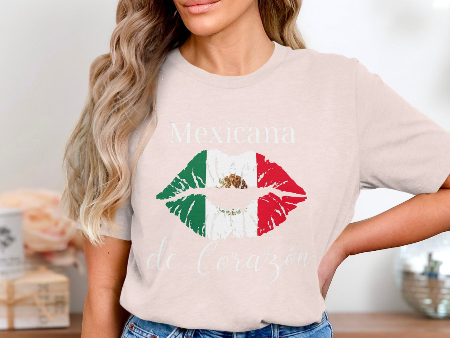 Mexicana de Corazon Lip Print Graphic Tshirt product type