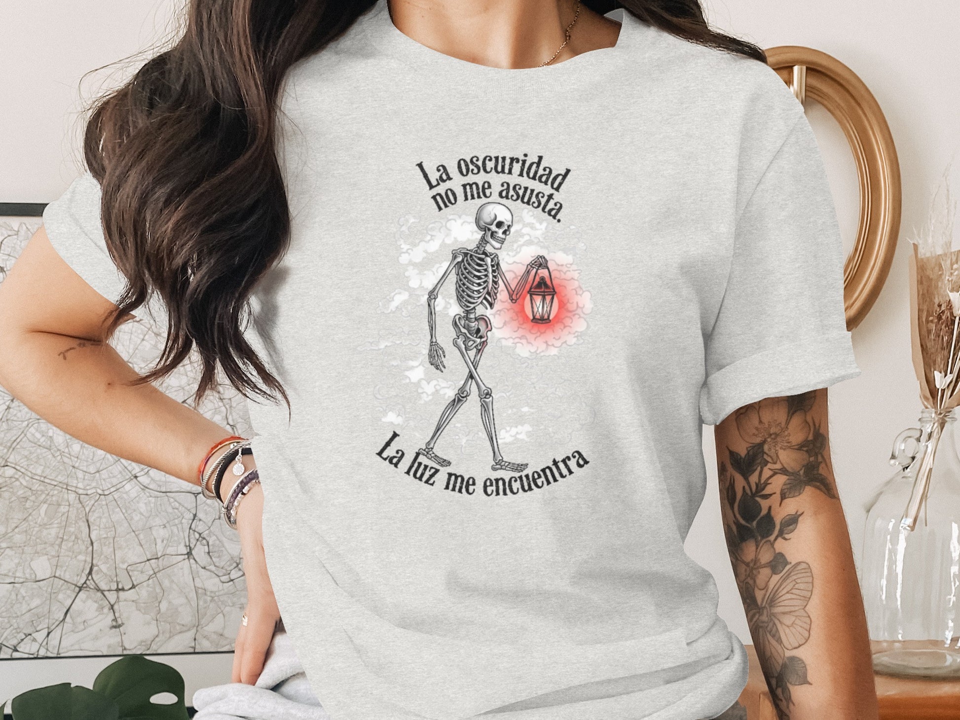 La oscuridad no me asusta la luz me encuentra product type