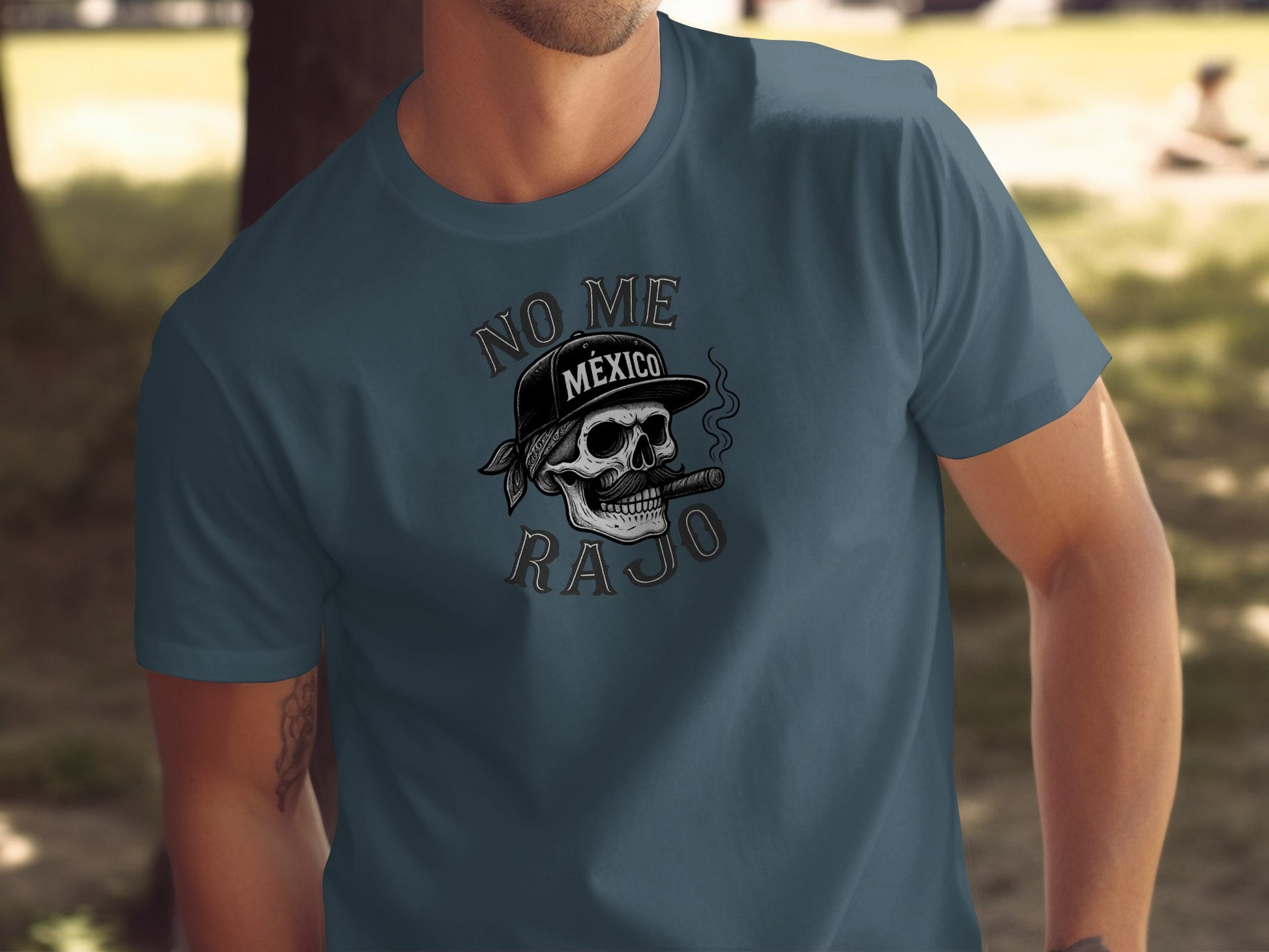 No Me Rajo Smoking Skull Graphic Tee shirt product