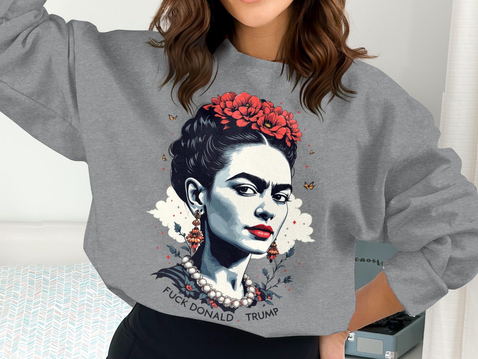 Stylish Frida Kahlo Graphic Sweatshirt