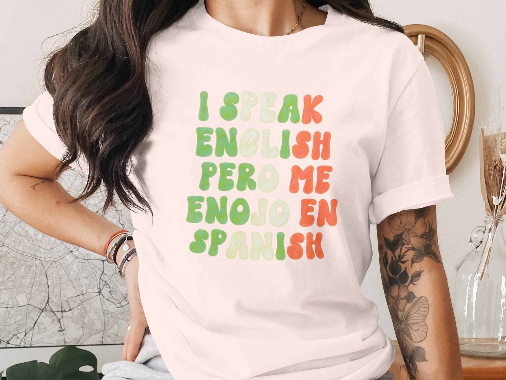 I Speak English Pero Me Enojo En Spanish T-shirt product type
