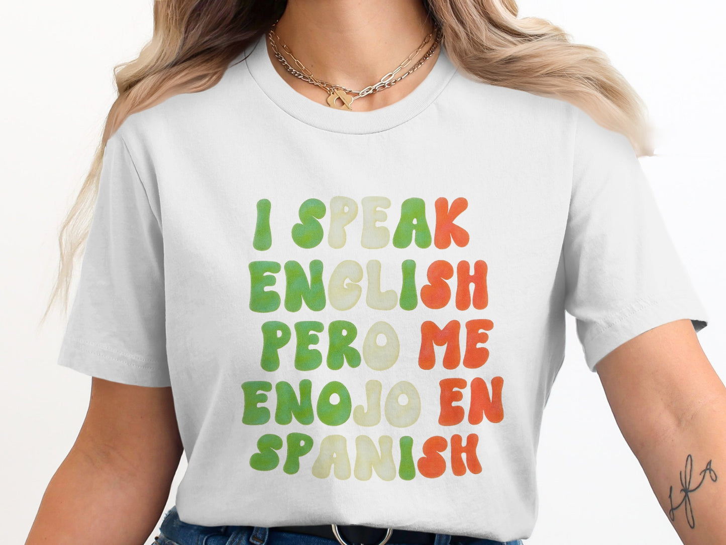 I Speak English Pero Me Enojo En Espanol T-shirt product