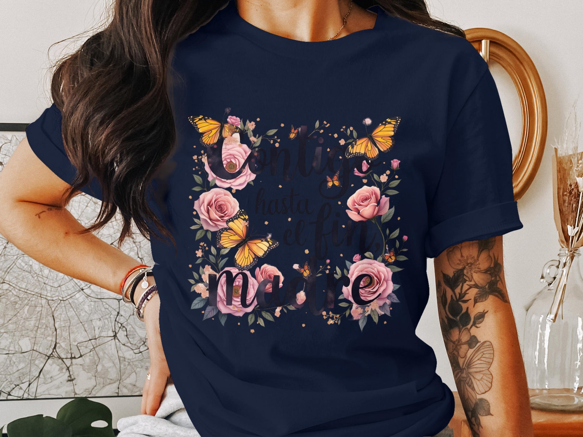 Bonita Hasta El Fin Mariposas Rosas Azul T-Shirt product type
