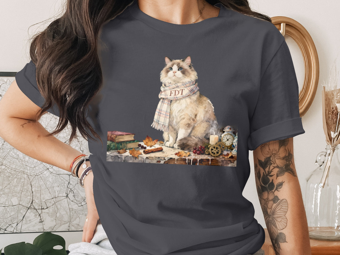 Cute Cat in Scarf Graphic Casual Shirt