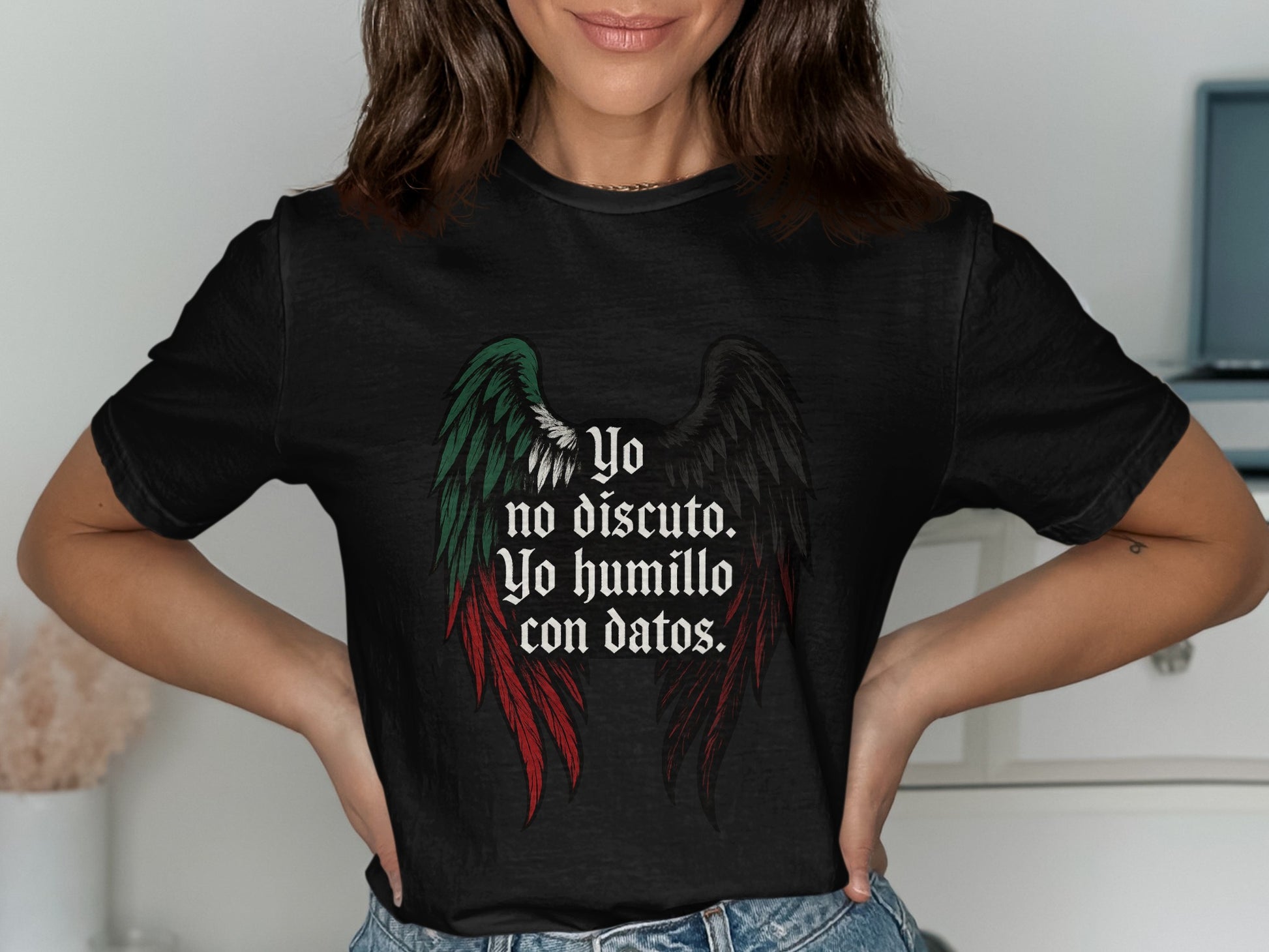 Yo no discuto Yo humillo con datos t shirt product