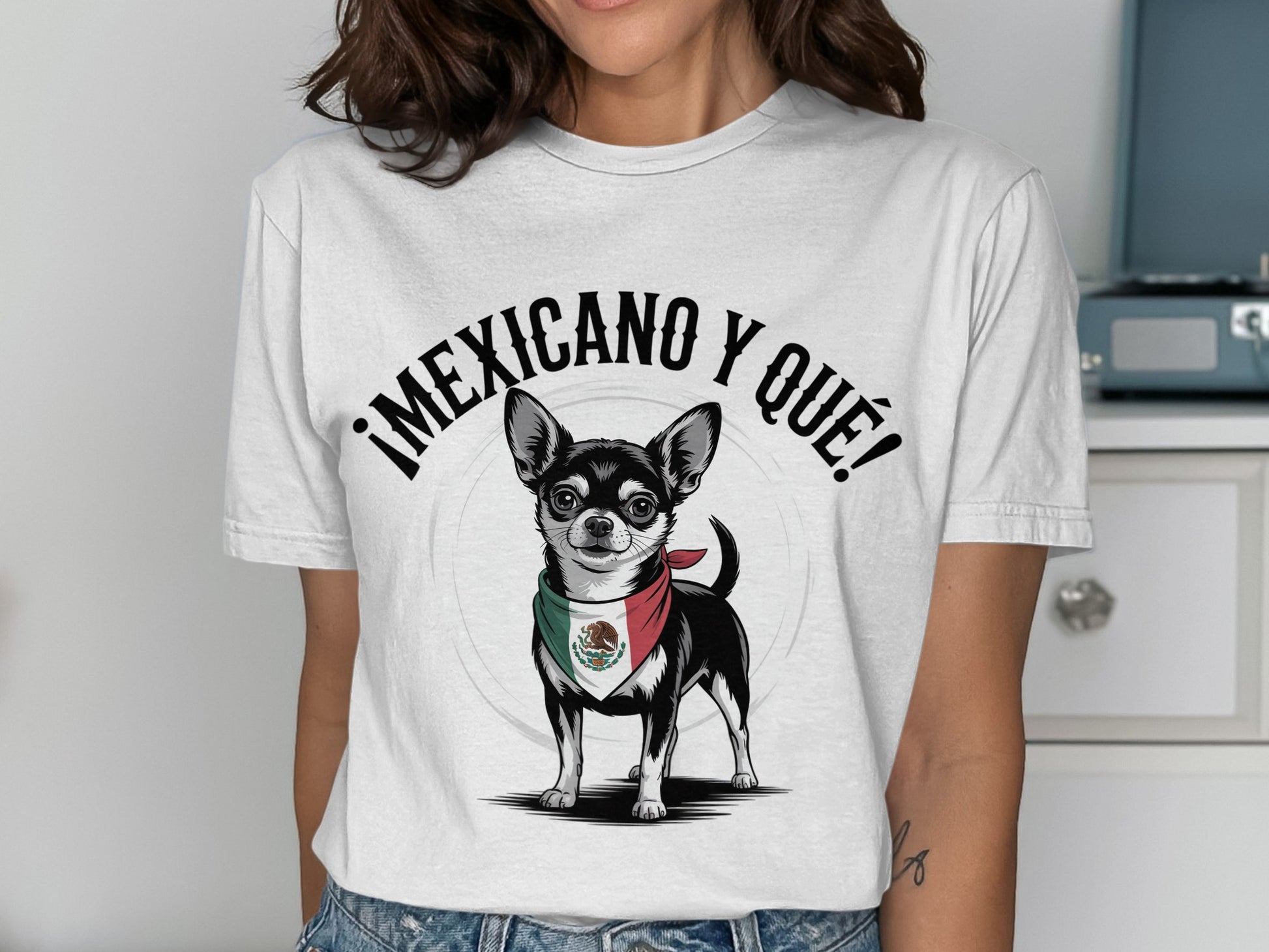 Mexicano Y Qué Chihuahua Graphic Shirt product