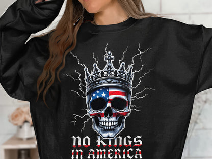 No Kings in America Skull Graphic Sweatshirt