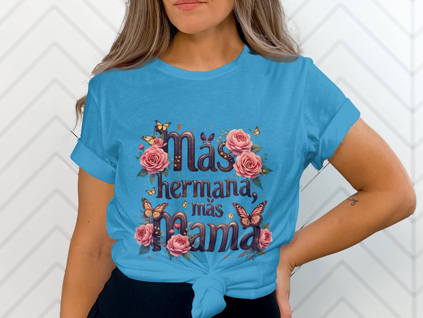 Más Hermana Más Mamá Graphic Shirt product