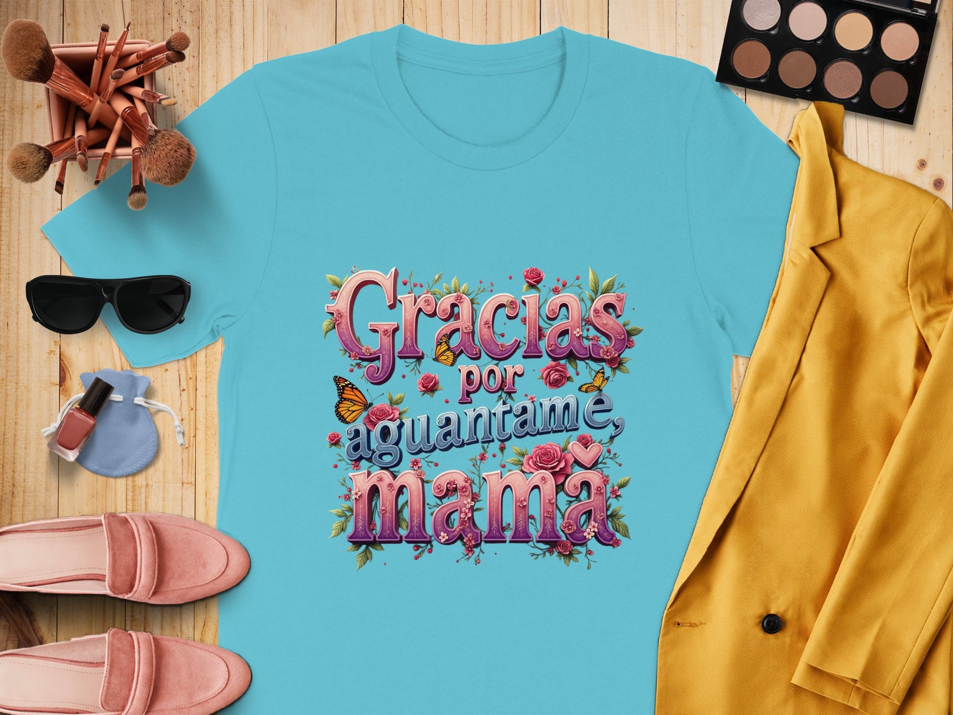 Gracias Por Aguantarme Mamá Graphic Tee product
