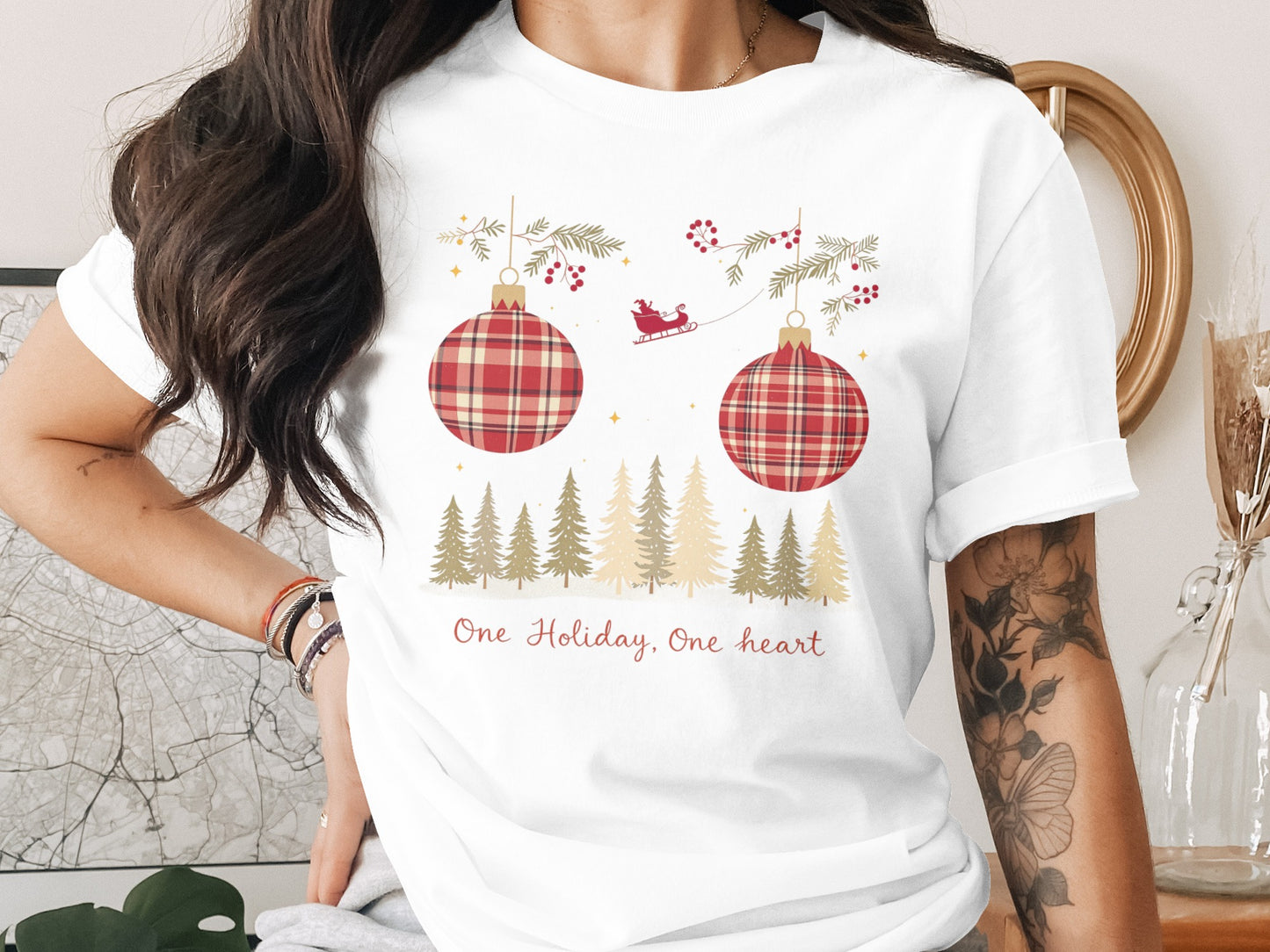 One Holiday One Heart Graphic Short Sleeve T-Shirt