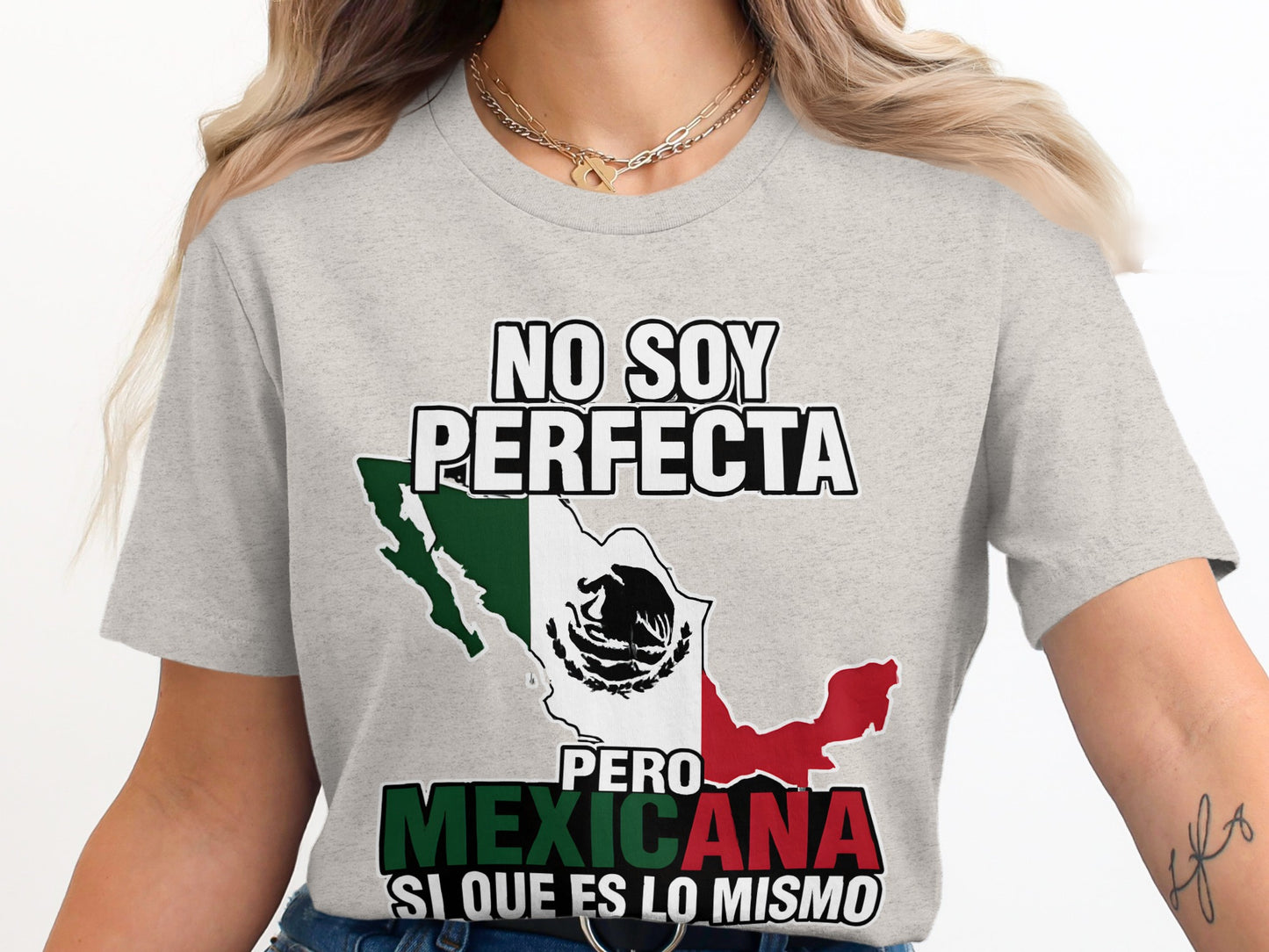 No Soy Perfecta Pero Mexicana Graphic T-Shirt product type