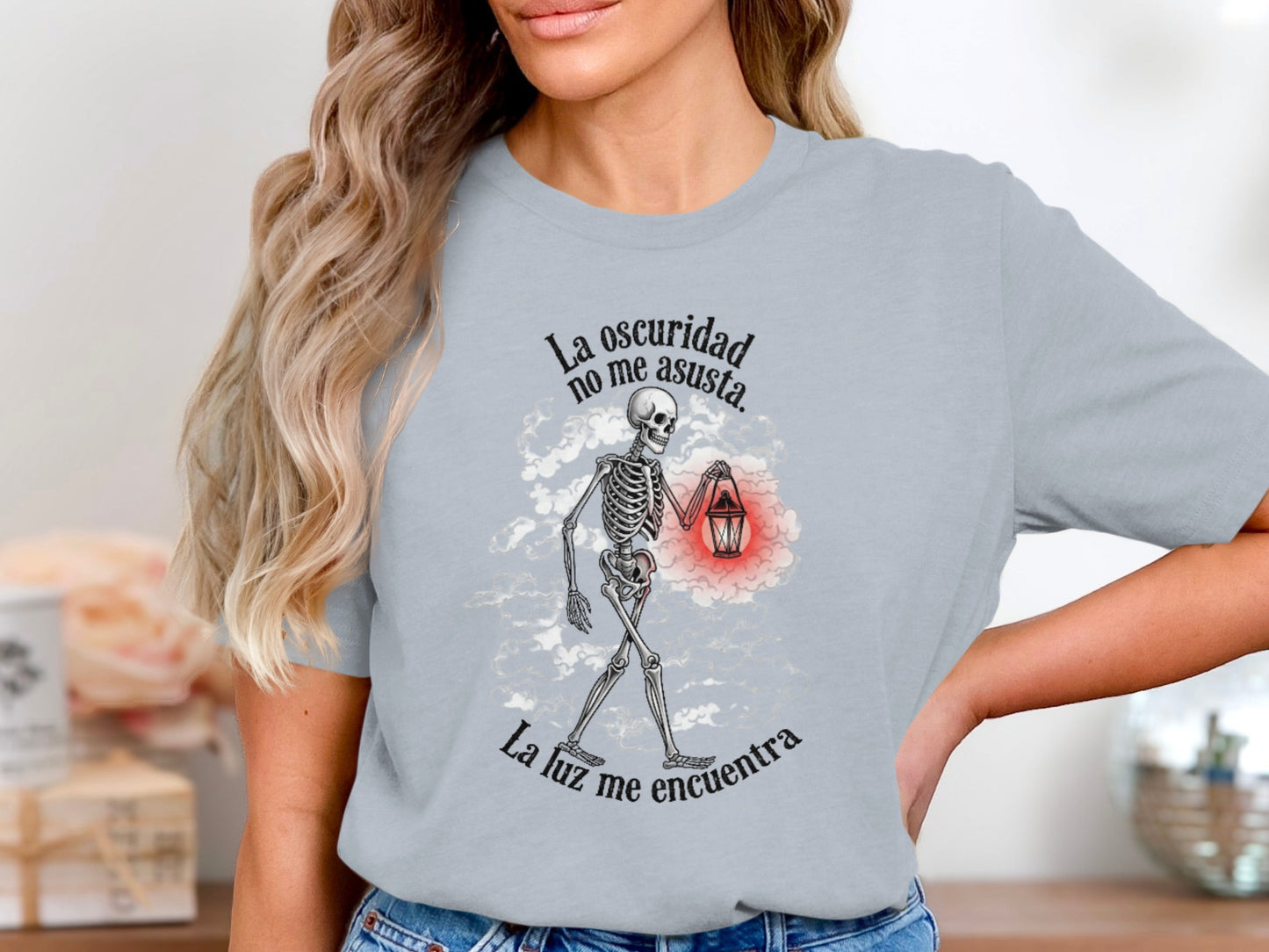 La Oscuridad No Me Asusta Skeleton T-Shirt Product
