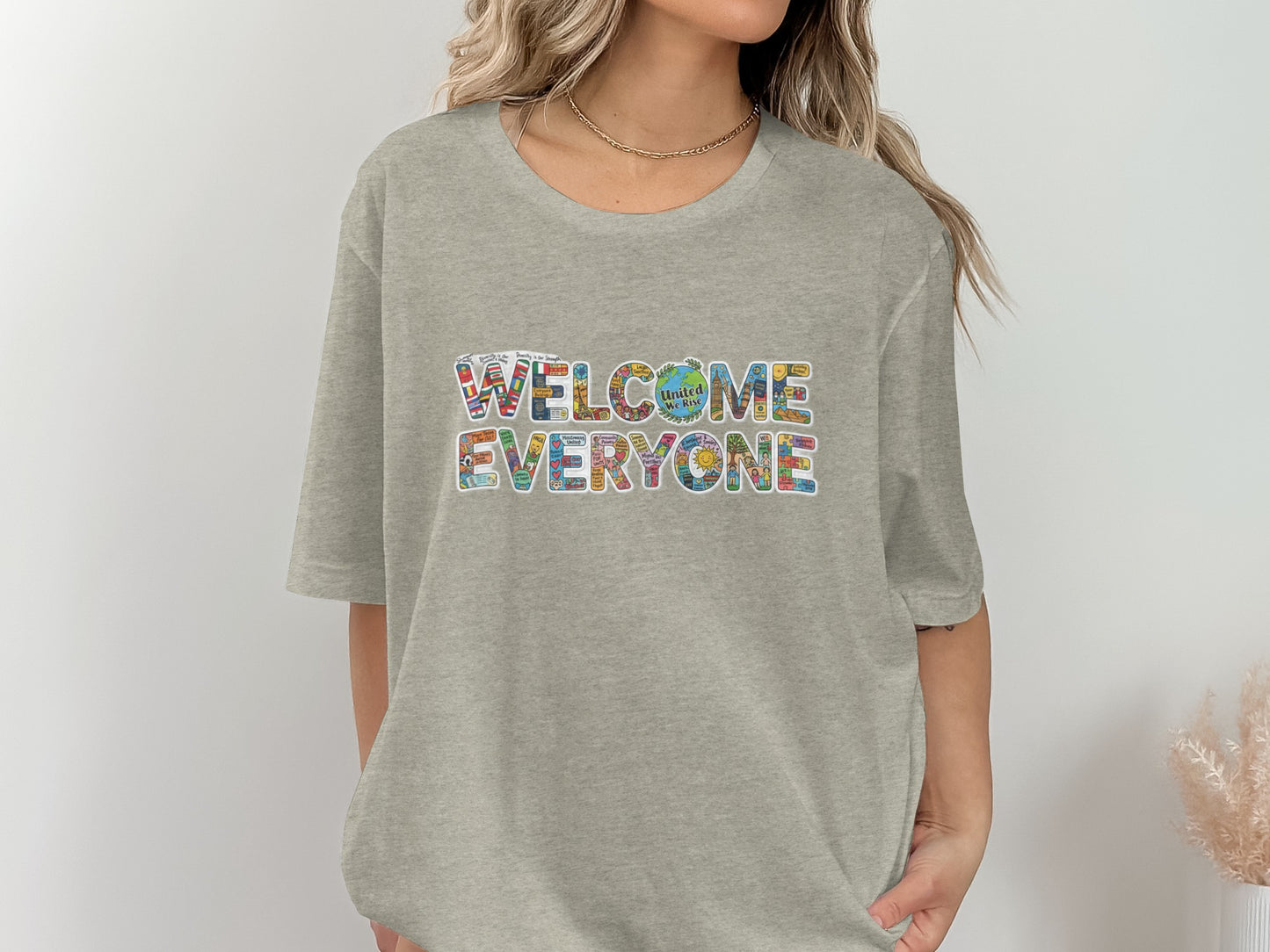 Welcome Everyone Graphic Casual Tee