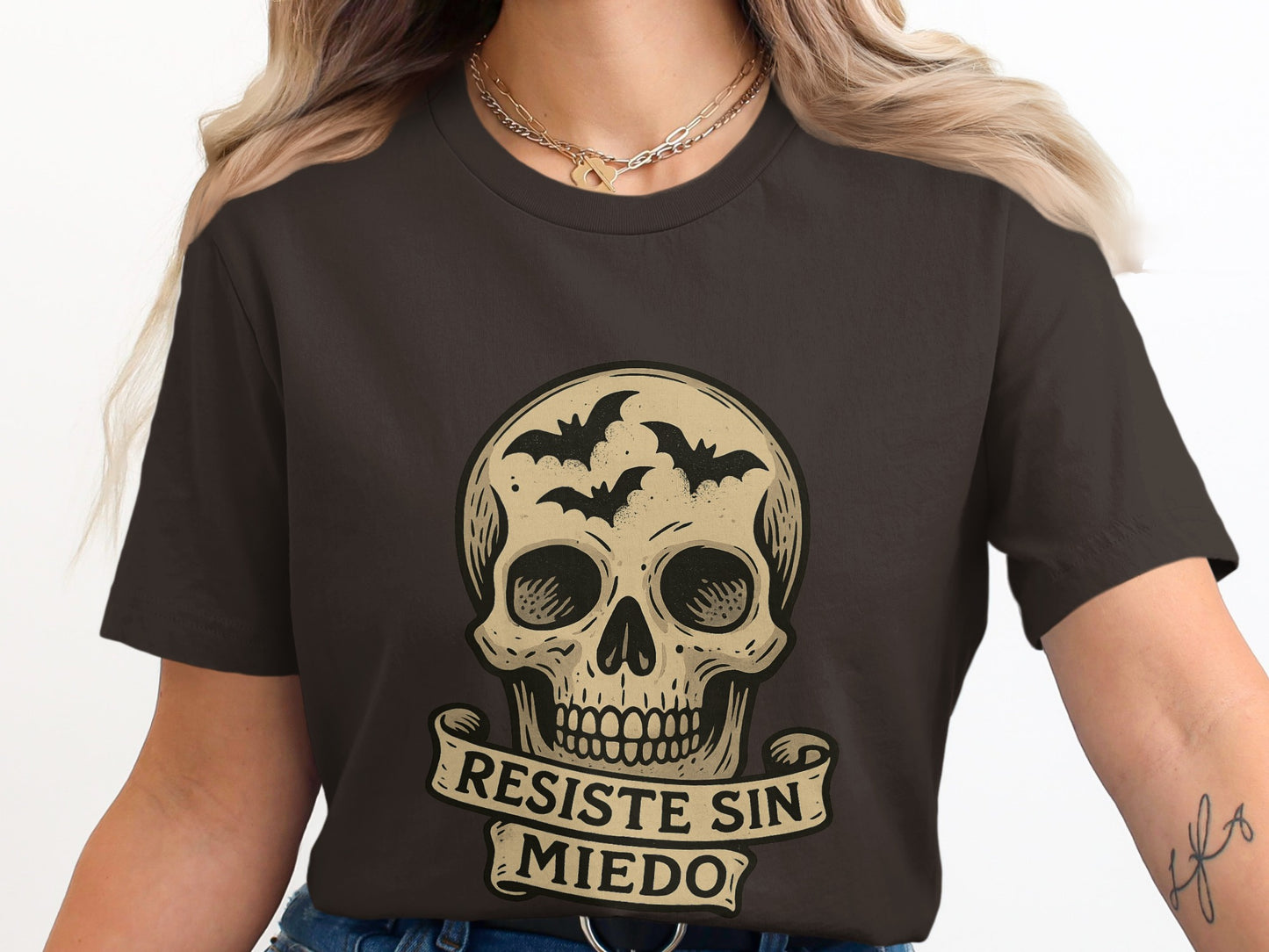 Resiste Sin Miedo Skull with Bats Design T-Shirt product