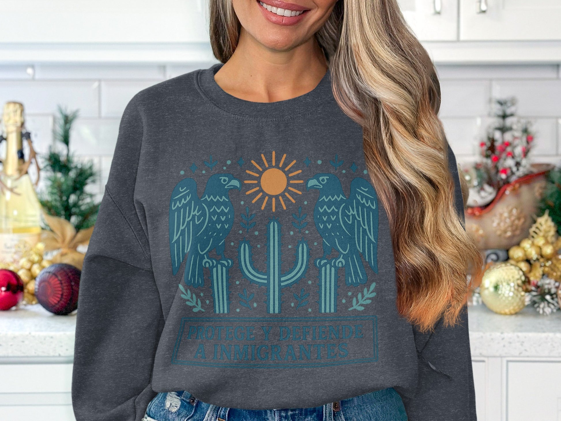 Protect Y Defiende A Inmigrantes Sweatshirt product type