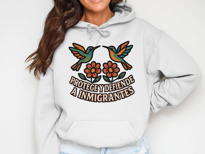 Protege y Defiende a Immigrantes Hoodie product type