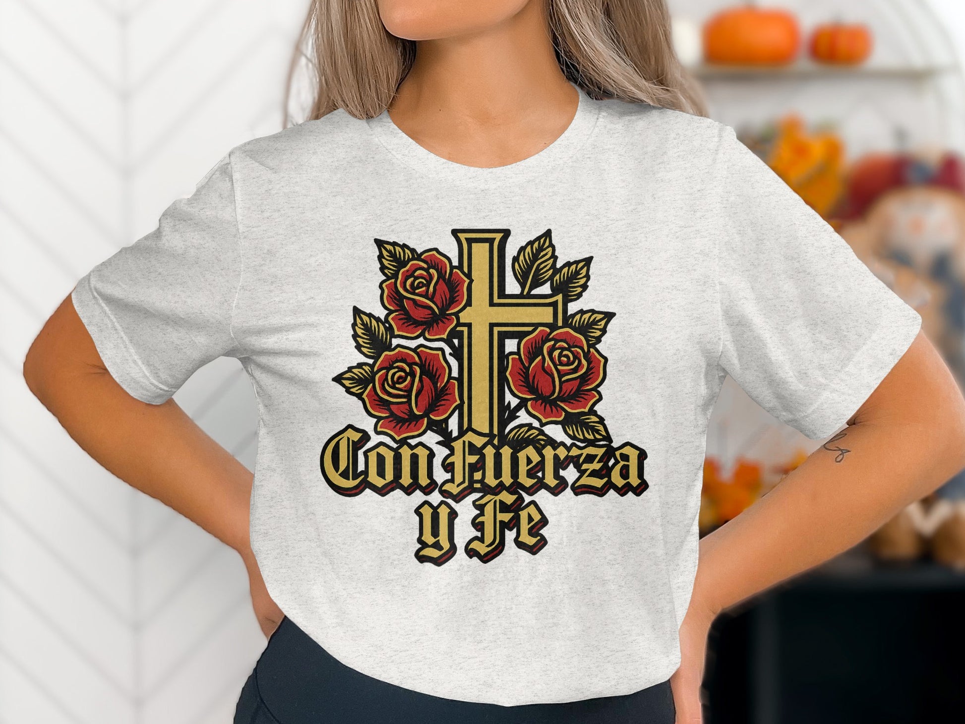 Con Fuerza y Fe Graphic Cross Floral Tee product type