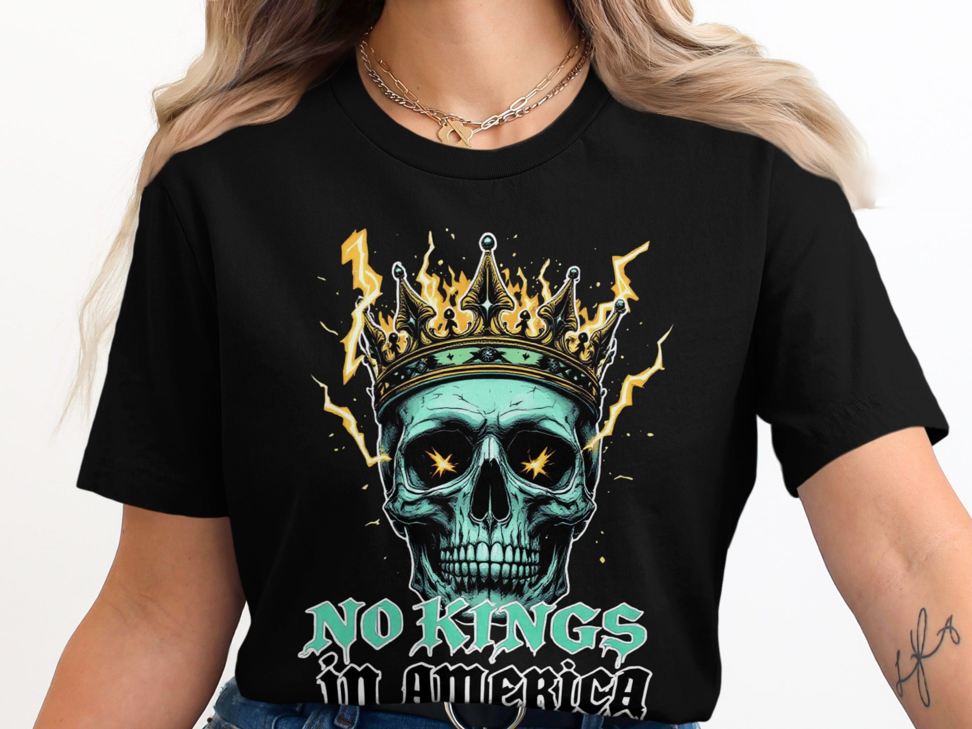 No Kings in America Crowned Skull Graphic T-Shirt product