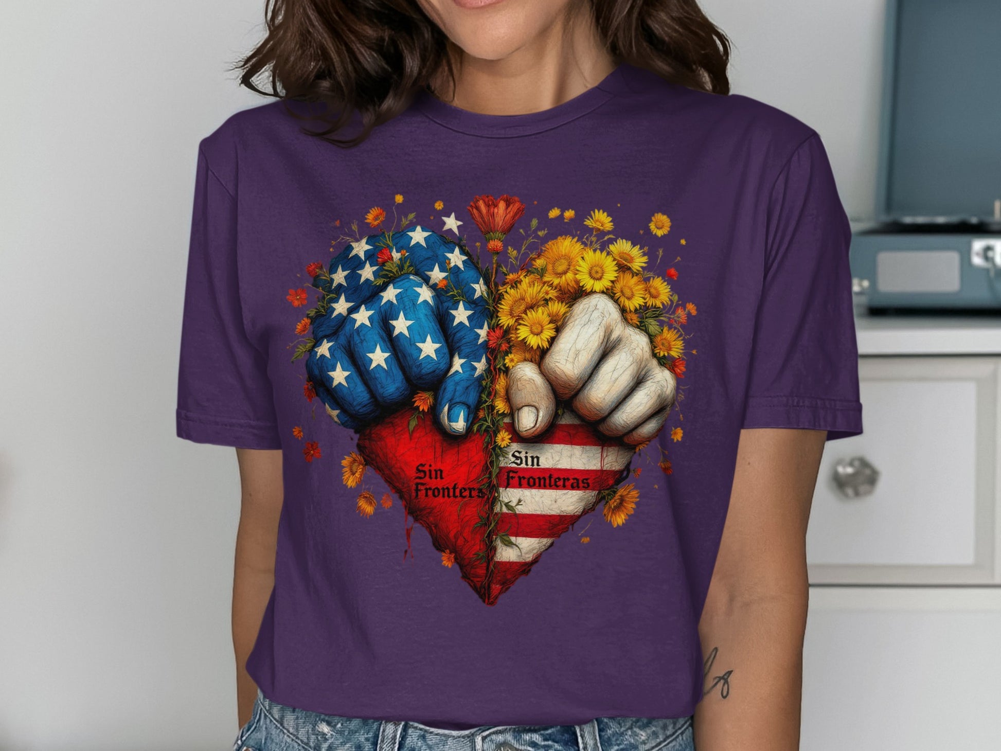 Sin Fronteras Heart Graphic T-Shirt product