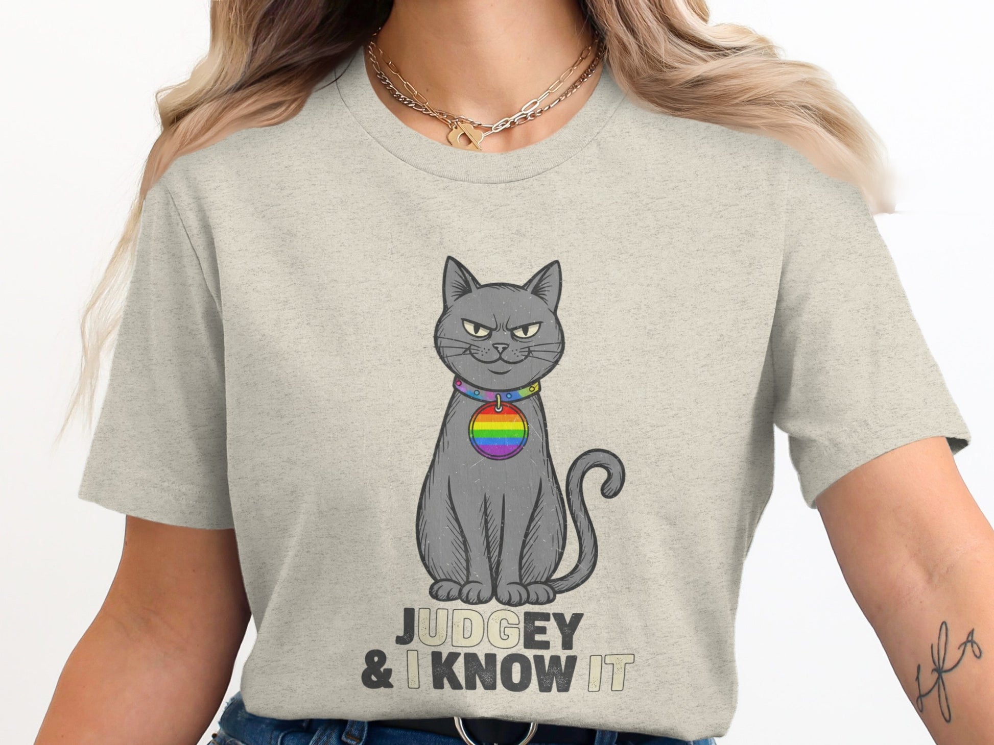 Judgey And I Know It Cat T-shirt product type