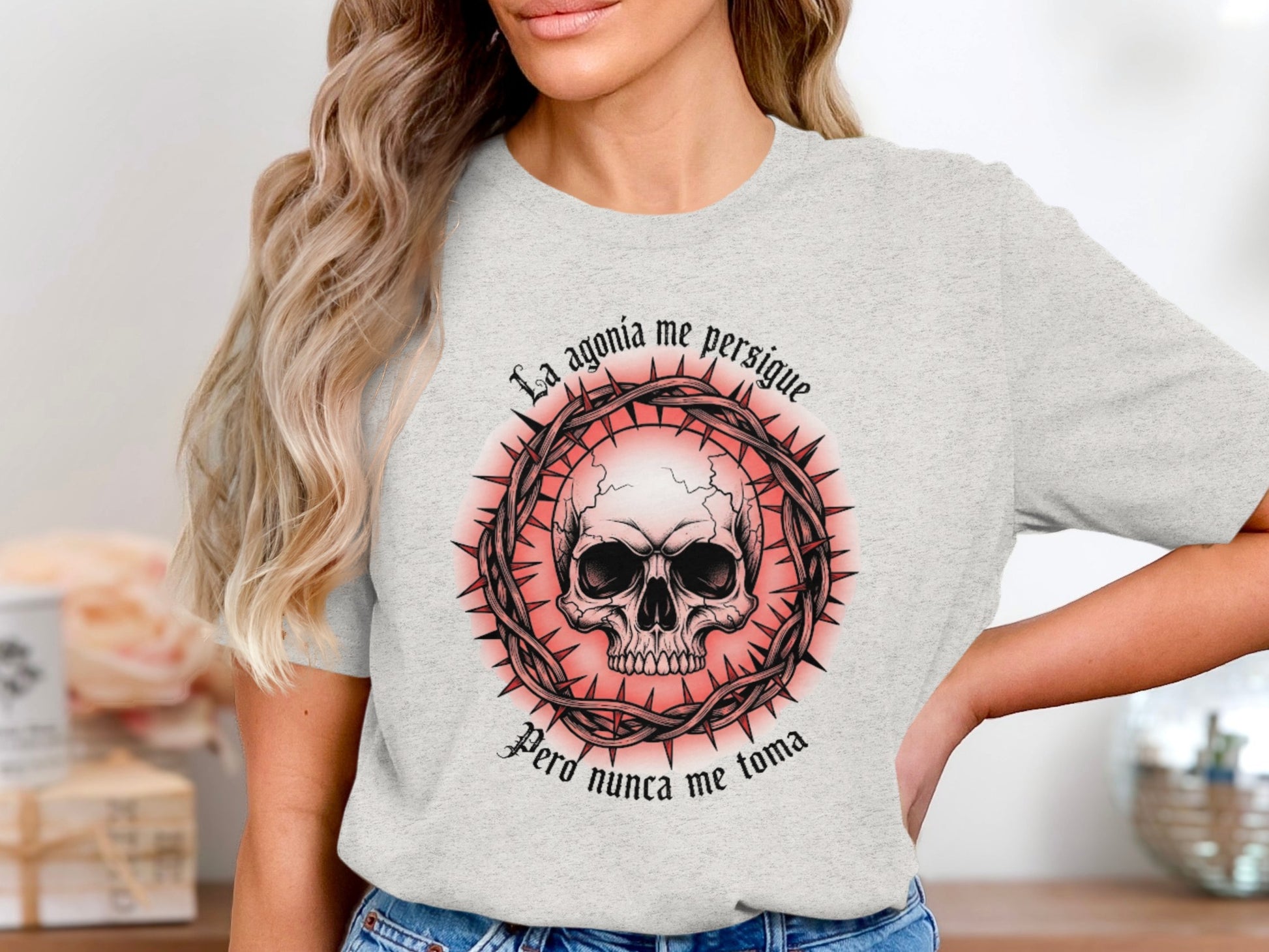 La Agonia Me Persigue Skull Graphic T-Shirt product type