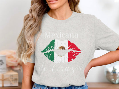 Mexicana de Corazón Lips T-Shirt product type
